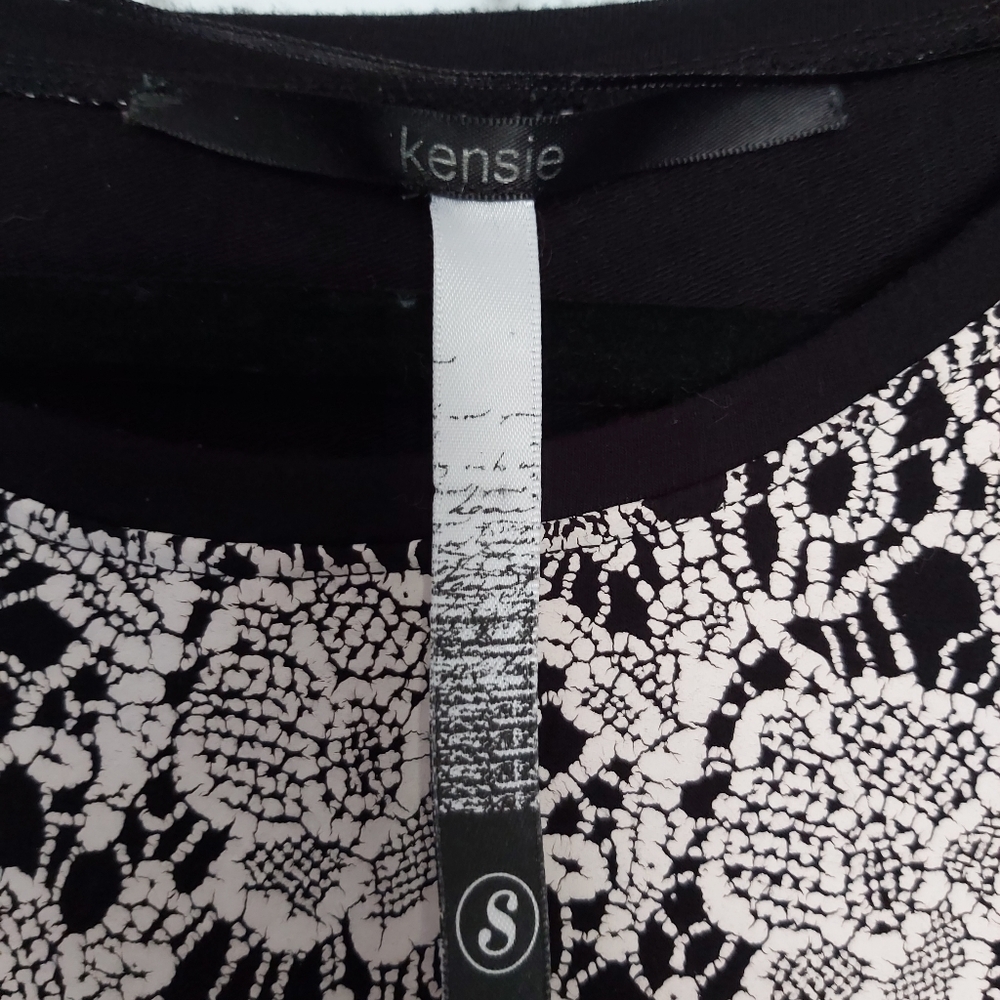 Kensie Long Sleeve Faux Lace Top size S - Picture 2 of 7
